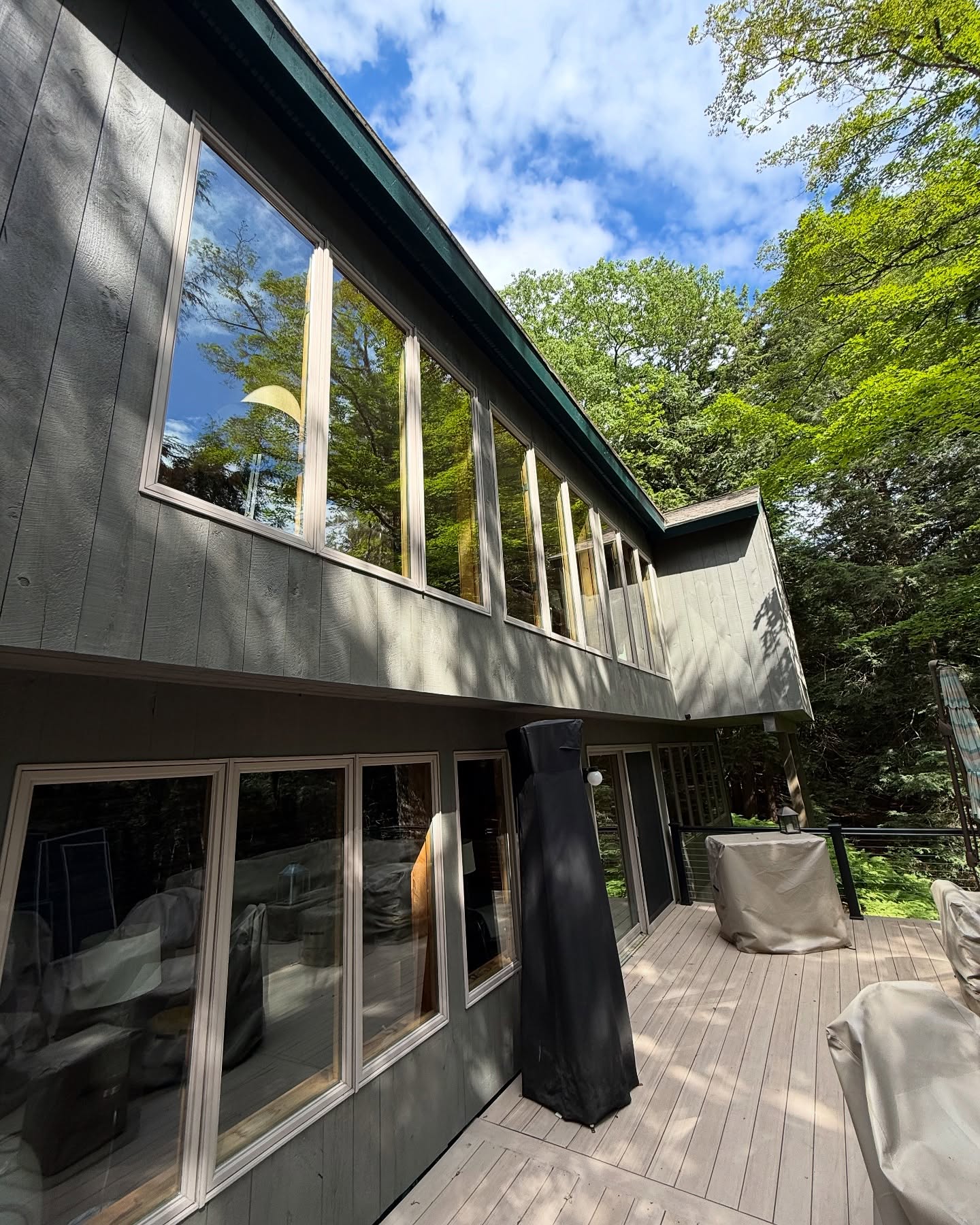 COMMERCIAL WINDOW CLEANING